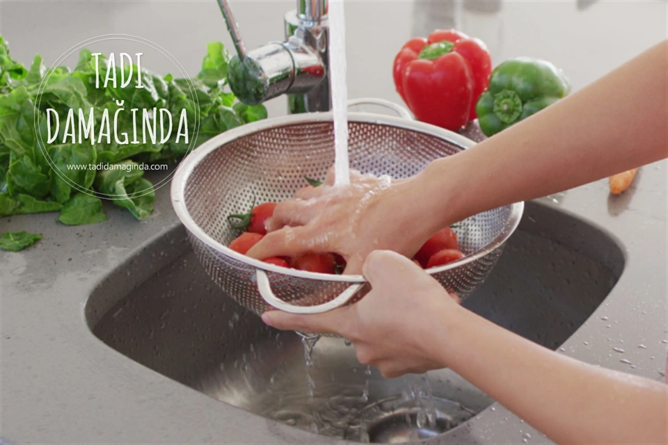 Sebze ve Meyvelerdeki Pestisit Kalıntılarını Azaltmanın Yolları