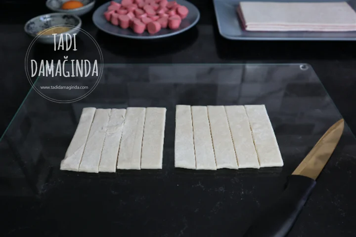 Sosisli Milföy Şişleri