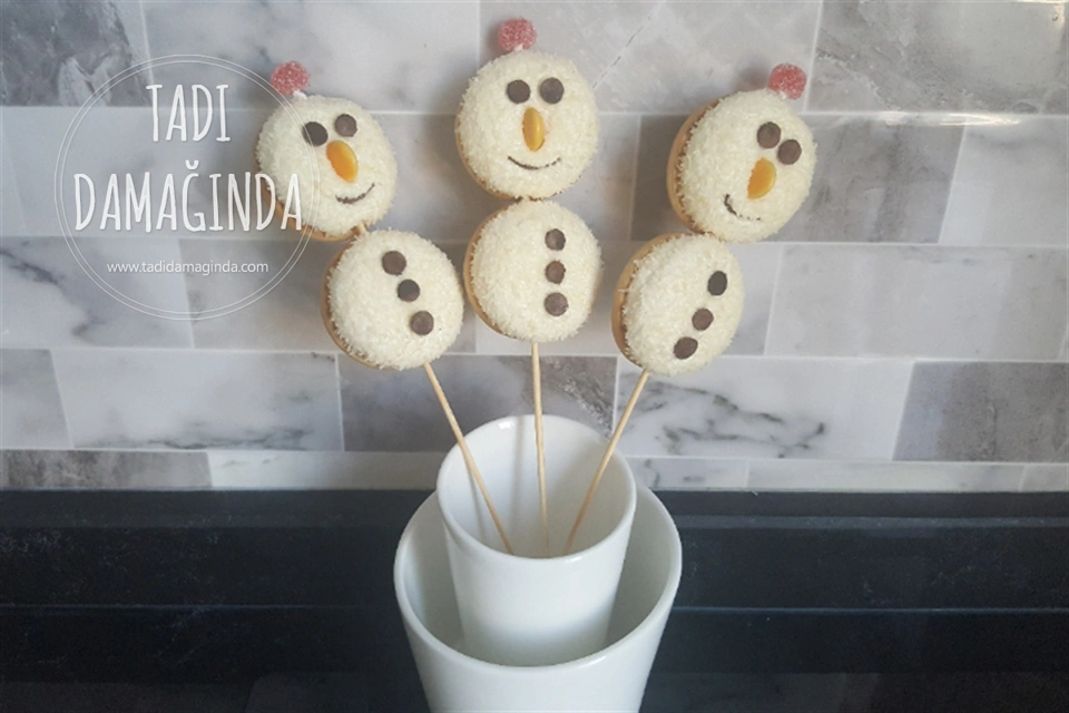 Şekerlemelerden Kardan Adam