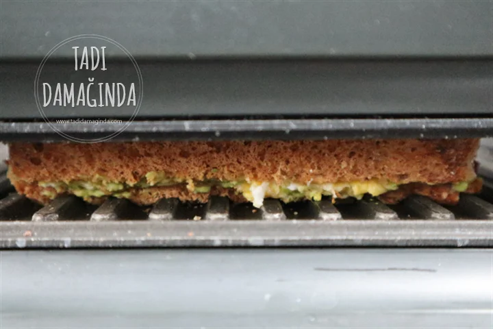 Yumurtalı Avokado Tost