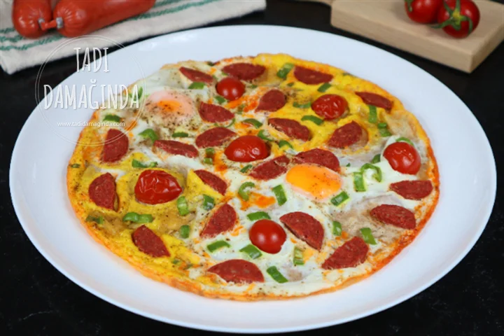 Yumurtalı Sucuklu Lavaş Pizza