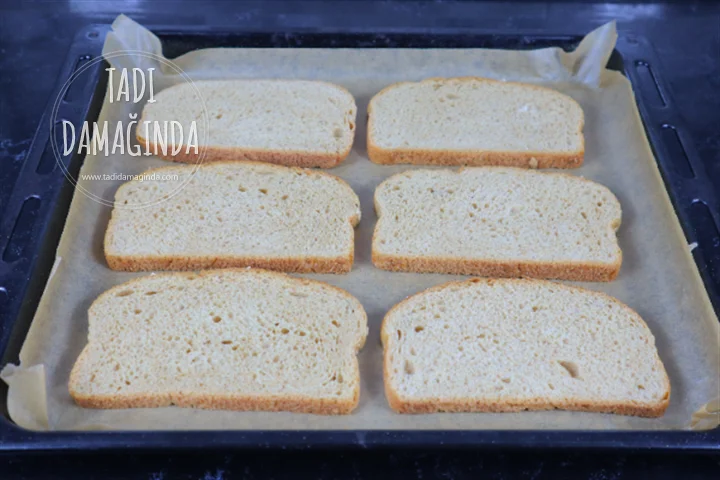 3 Peynirli Sarımsaklı Çıtır Ekmekler