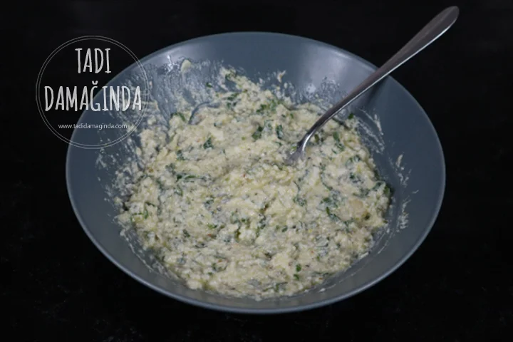 3 Peynirli Sarımsaklı Çıtır Ekmekler