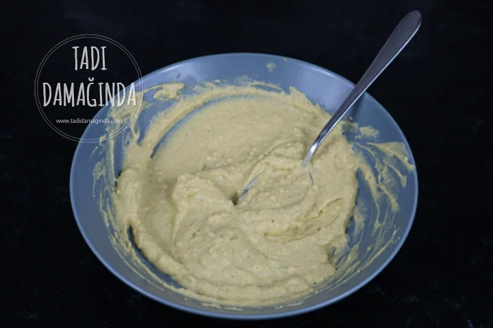 Avokado Dolgulu Yumurta