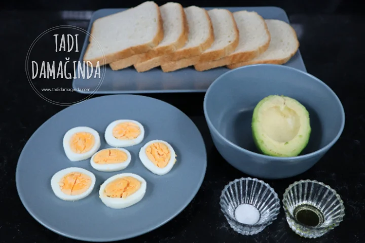 Avokadolu Yumurtalı Kanepe