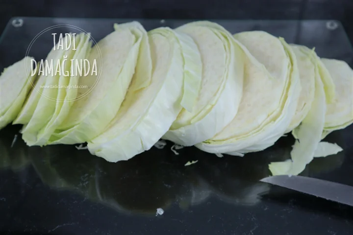 Fırında Lahana Dilimleri