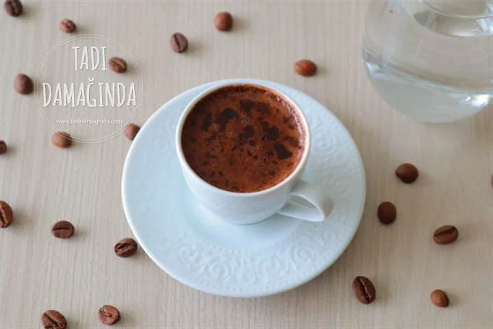 Kakaolu Sütlü Türk Kahvesi