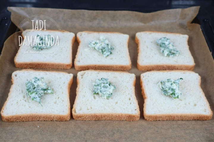 Sarımsaklı Kaşarlı Ekmek Dilimleri