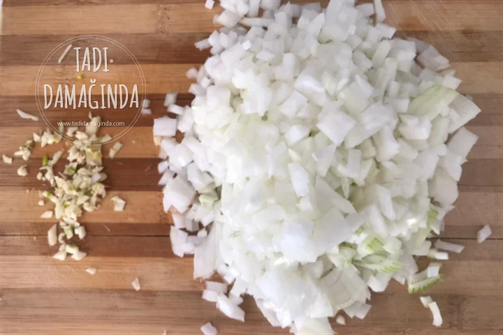 Zeytinyağlı Bamya Yemeği