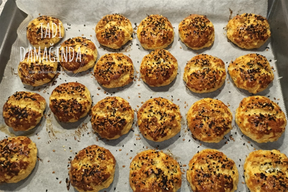 Buzlukta Saklanabilen Peynirli Kıyır Poğaça