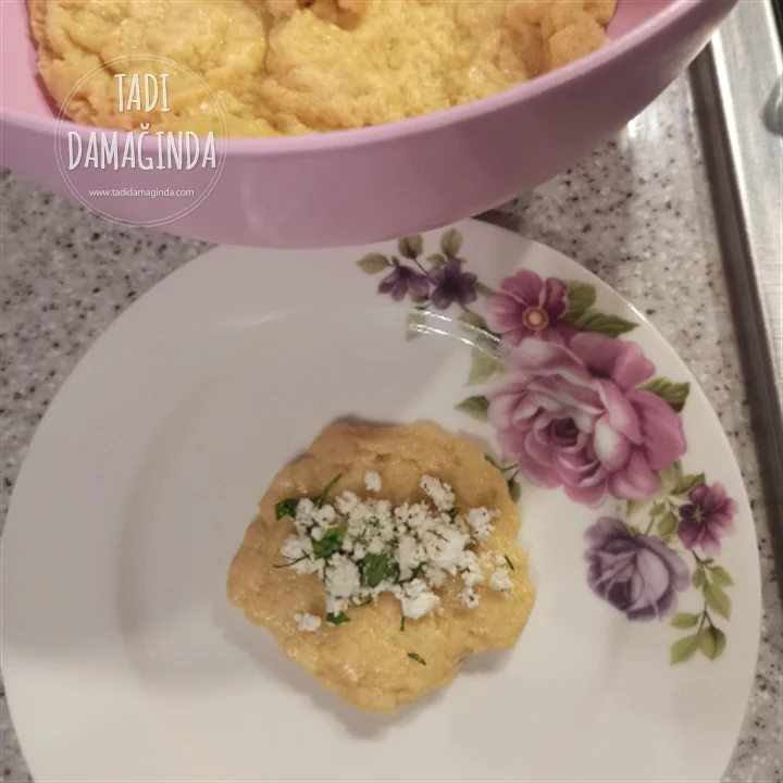 Buzlukta Saklanabilen Peynirli Kıyır Poğaça