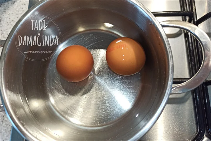 Kaşarlı Yumurta Kapama
