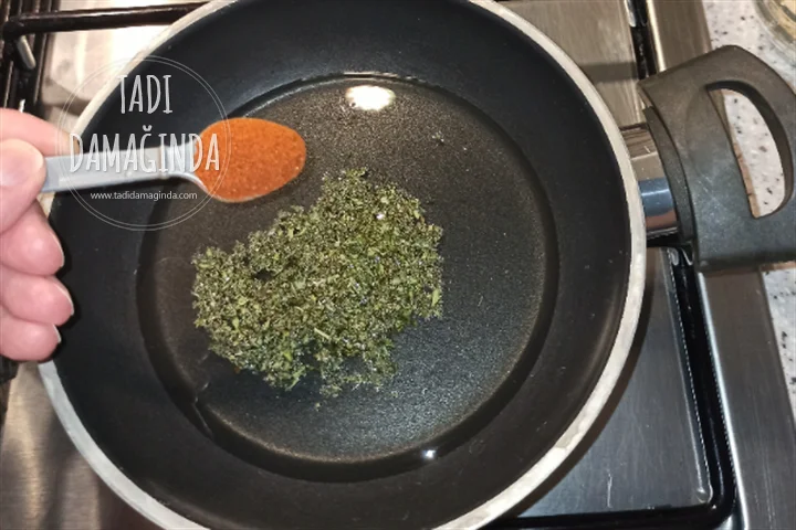 Nohutlu Yoğurt Çorbası