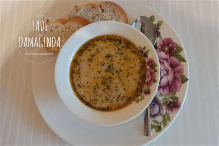 Nohutlu Yoğurt Çorbası