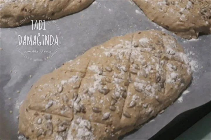 3 Unlu Keten Tohumlu Ekmek