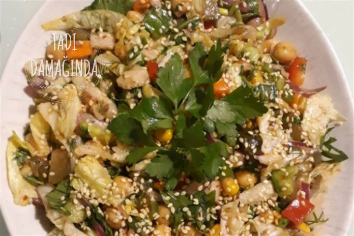 Avokadolu Nohut Salatası