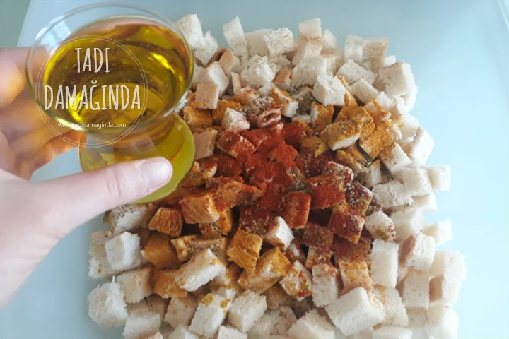 Baharatlı Kıtır Ekmekler (Kruton)