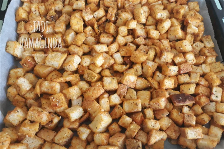 Baharatlı Kıtır Ekmekler (Kruton)