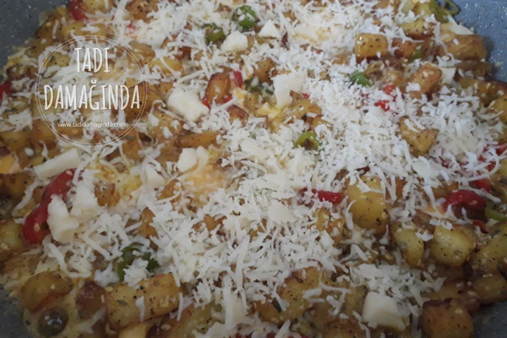 Bol Sebzeli Patatesli Yumurta