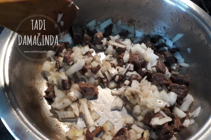 Etli Mercimek Yemeği (Kara Şimşek)