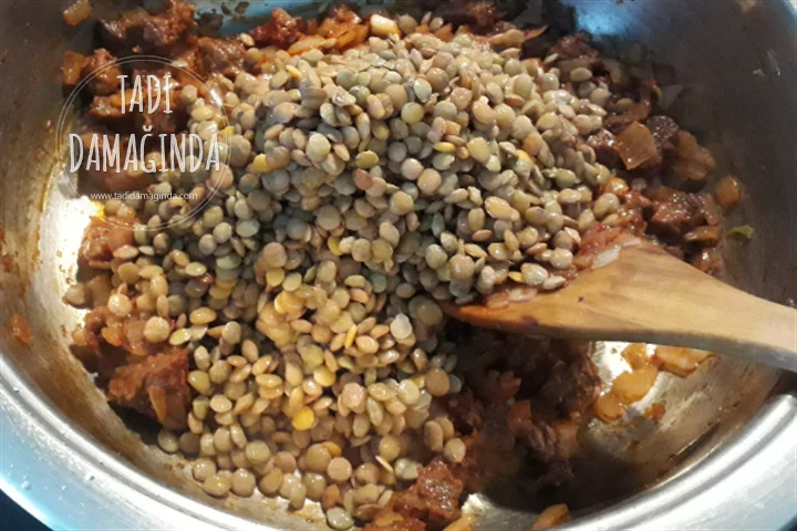 Etli Mercimek Yemeği (Kara Şimşek)