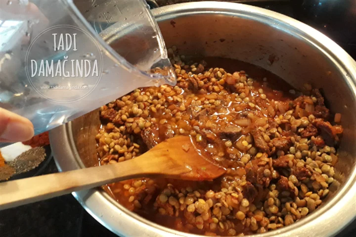 Etli Mercimek Yemeği (Kara Şimşek)