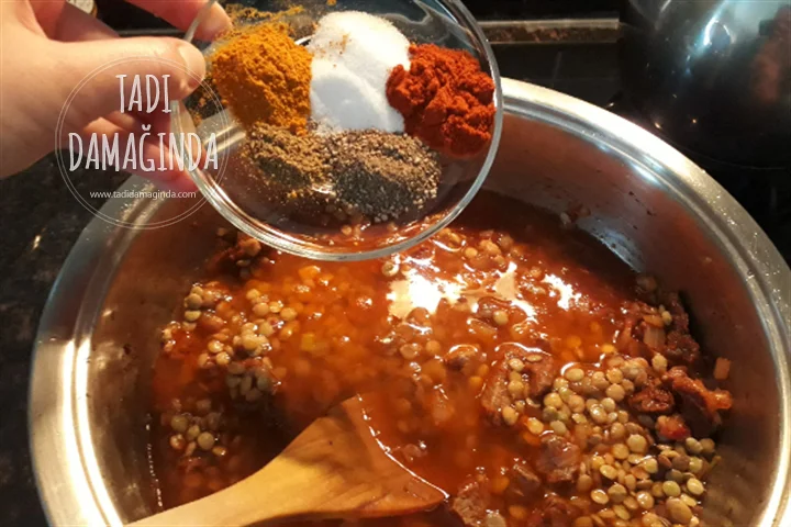 Etli Mercimek Yemeği (Kara Şimşek)