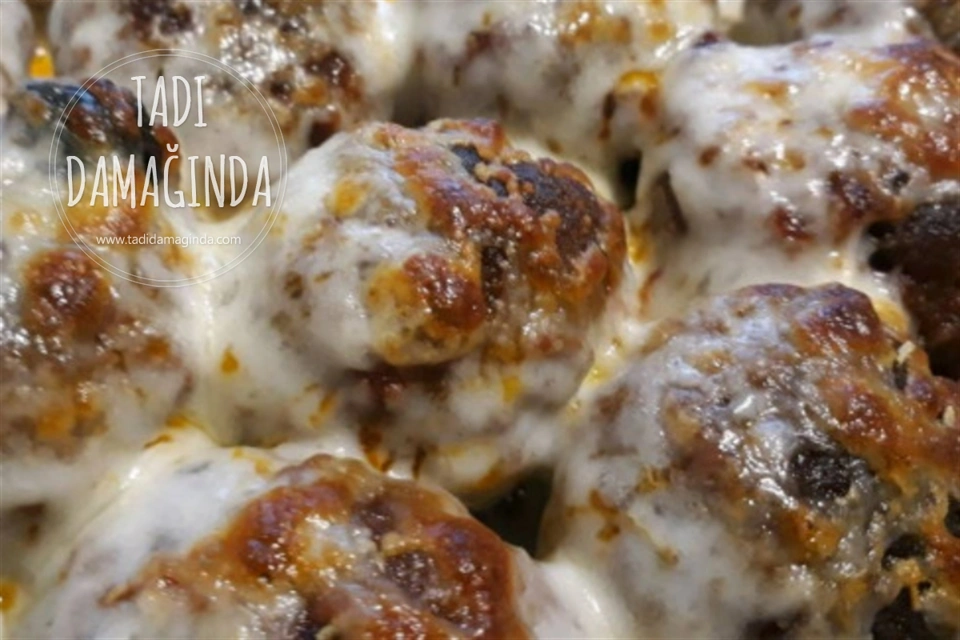 Fırında Soslu Top Köfte