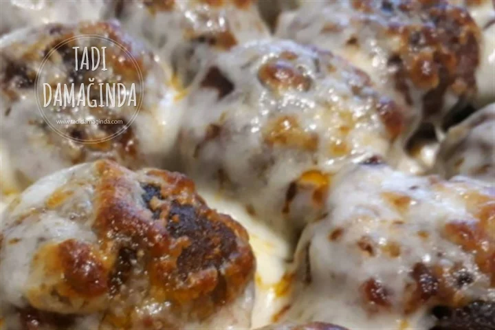 Fırında Soslu Top Köfte