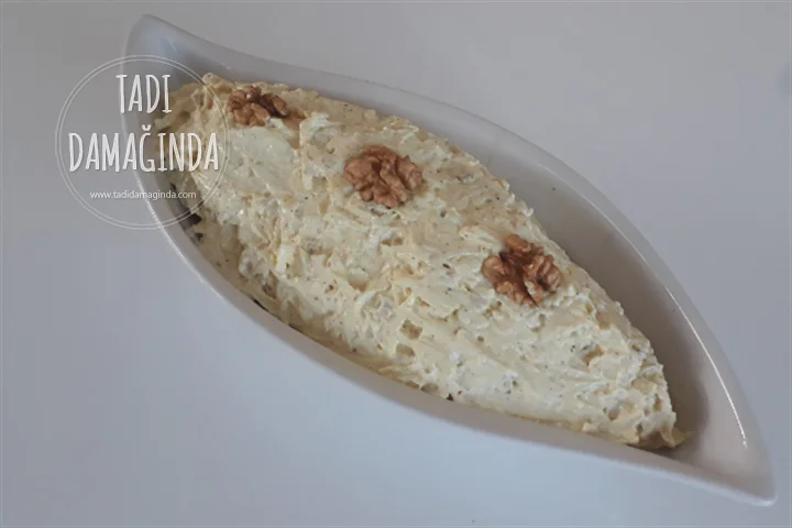 Yeşil Elmalı Kereviz Salatası