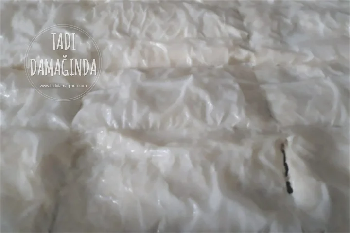 Baklavalık Yufkadan Kıymalı Börek