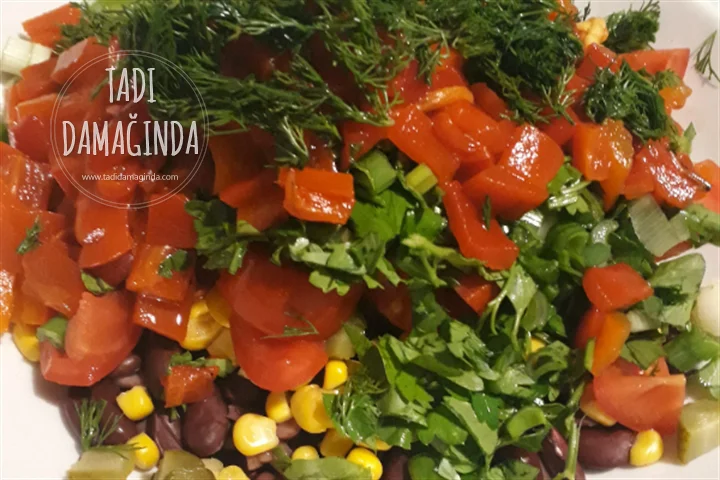Köz Biberli Meksika Fasulyesi Salatası