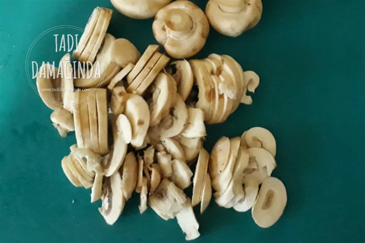 Mantı Tadında Mantarlı Meze