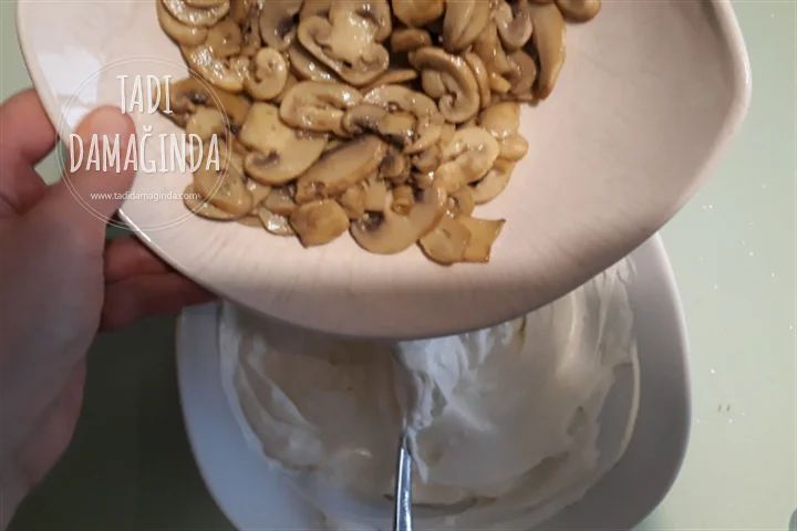 Mantı Tadında Mantarlı Meze