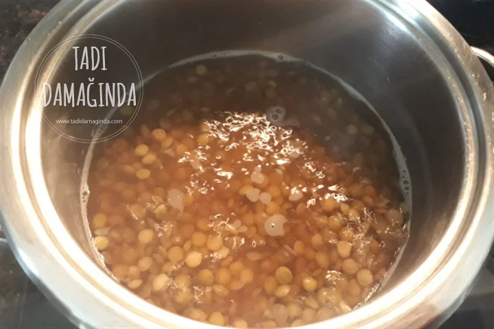 Mercimekli Siyez Bulguru Pilavı