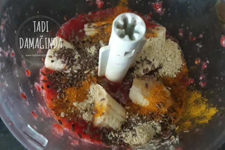 Meyveli ve Baharatlı Kefir