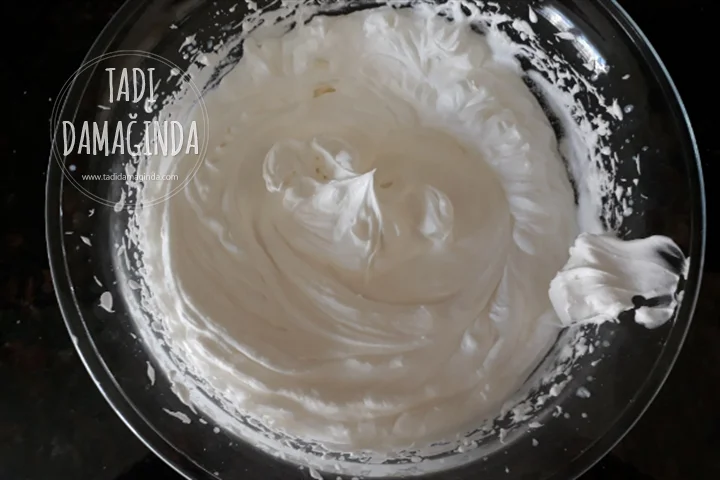 Muzlu Bisküvili Pratik Tatlı