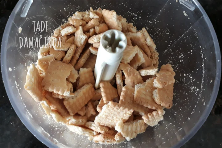 Muzlu Bisküvili Pratik Tatlı