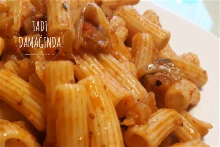 Patlıcanlı Makarna