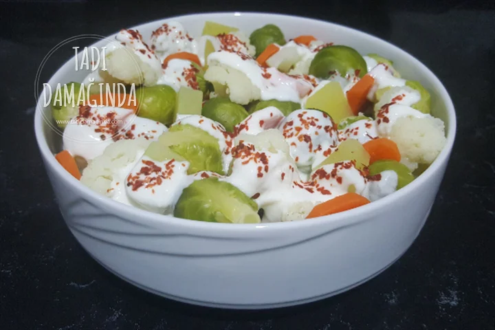 Yoğurtlu Karışık Sebze Salatası