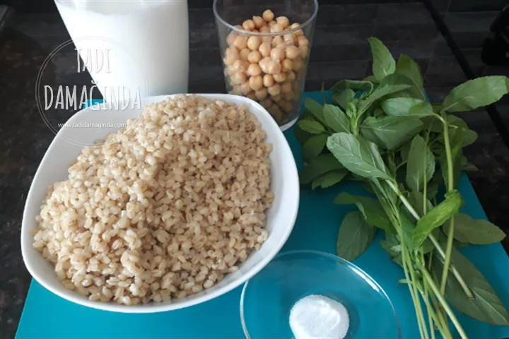 Soğuk Ayran Aşı Çorbası