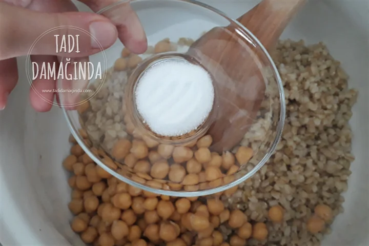 Soğuk Ayran Aşı Çorbası