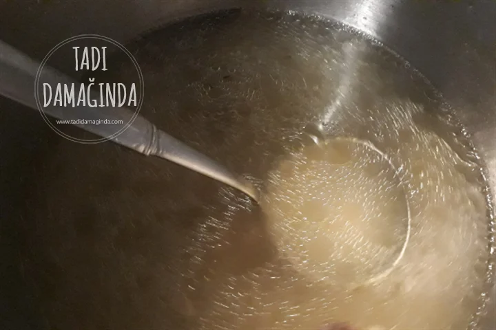 Tavuk Suyu Nasıl Hazırlanır ve Nasıl Saklanır