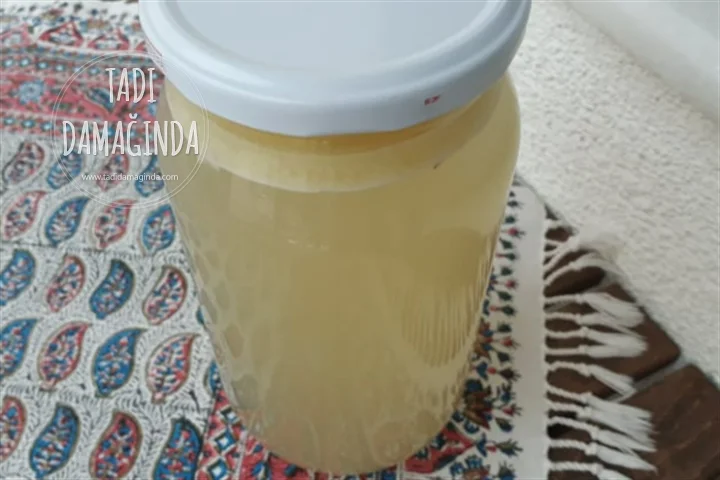 Tavuk Suyu Nasıl Hazırlanır ve Nasıl Saklanır