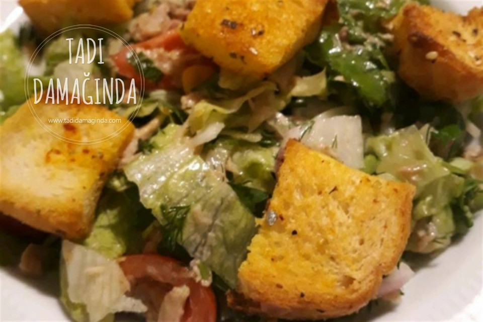 Avokado ve Turplu Ton Balığı Salatası