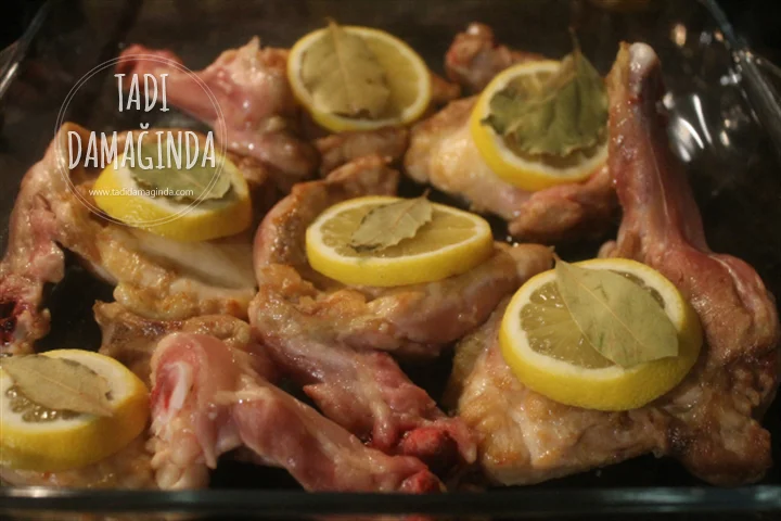 Nefis Sosuyla Fırında Tavuk Pirzola