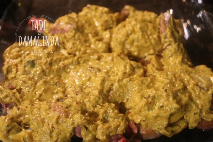 Nefis Sosuyla Fırında Tavuk Pirzola