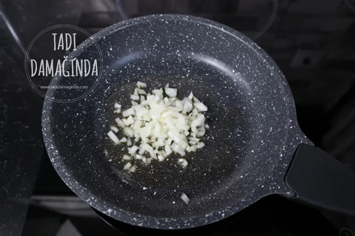 Avokado Soslu Kıymalı Enfes Lavaş