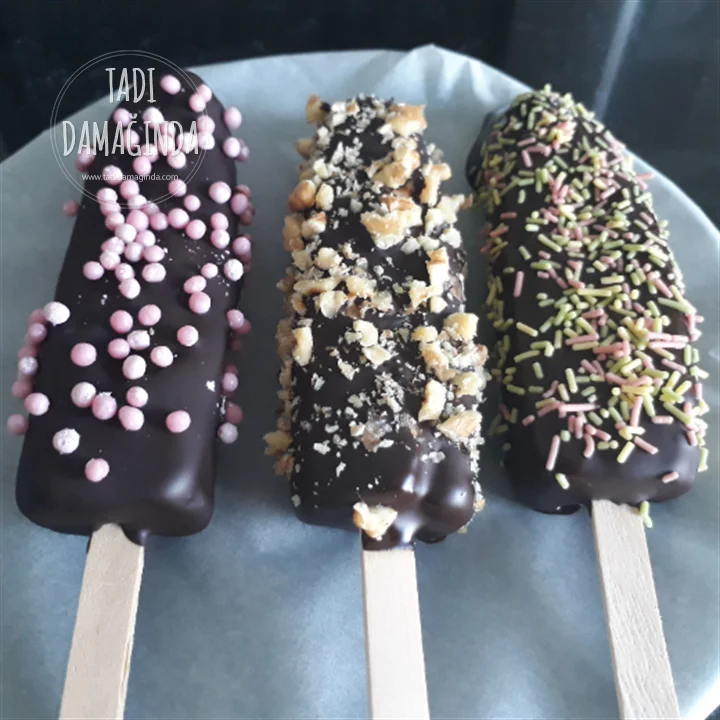 Çikolata Kaplı Muz Çubukları