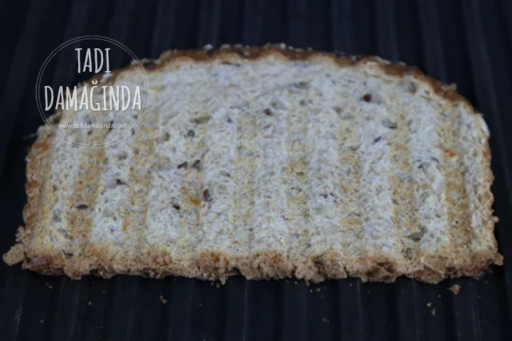 Ekmek Üstü Labneli Yumurtalı Avokado